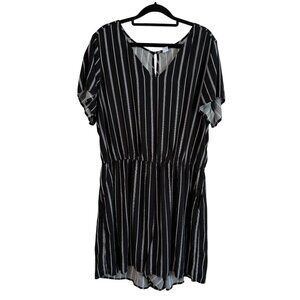 Old Navy Black and White Striped Dress